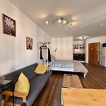 Cobblestone Altstadt Apartment